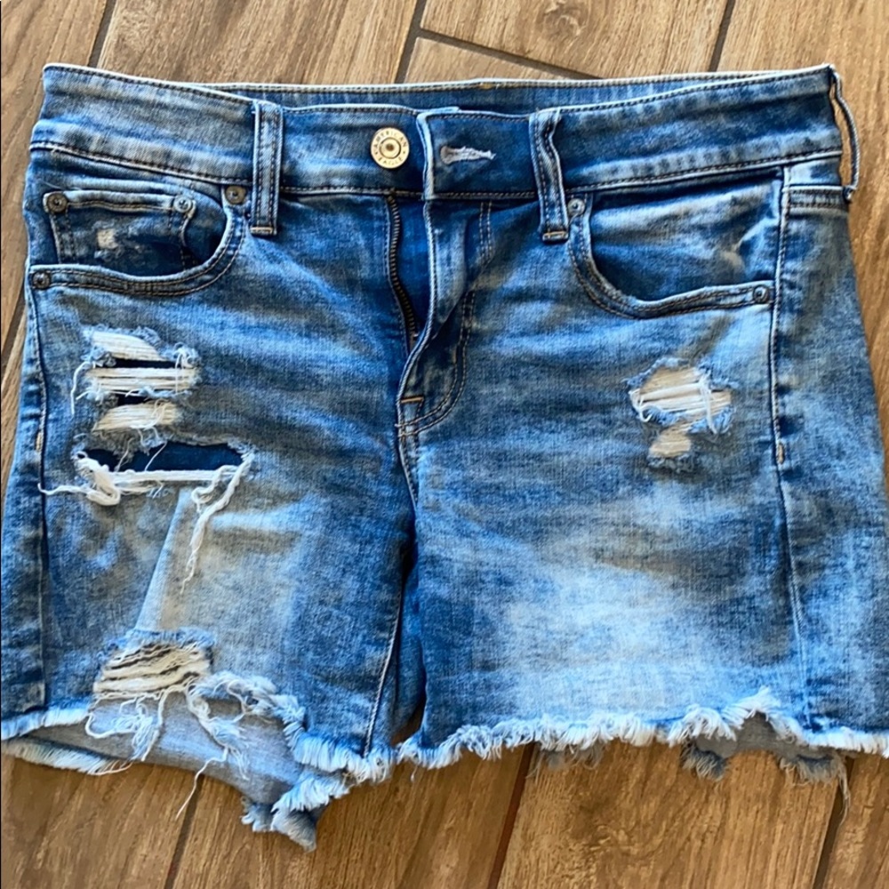 Mid rise, denim shorts- Price Firm! Thanks! 💜